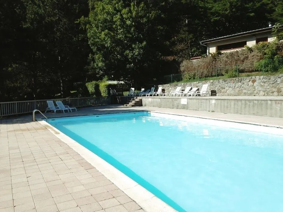 Chalet Camping Le Castella Villa Luzenac