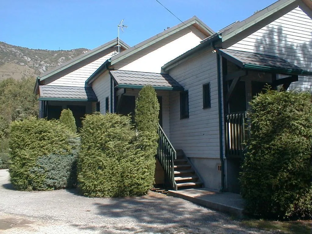 Chalet Camping Le Castella Villa Luzenac