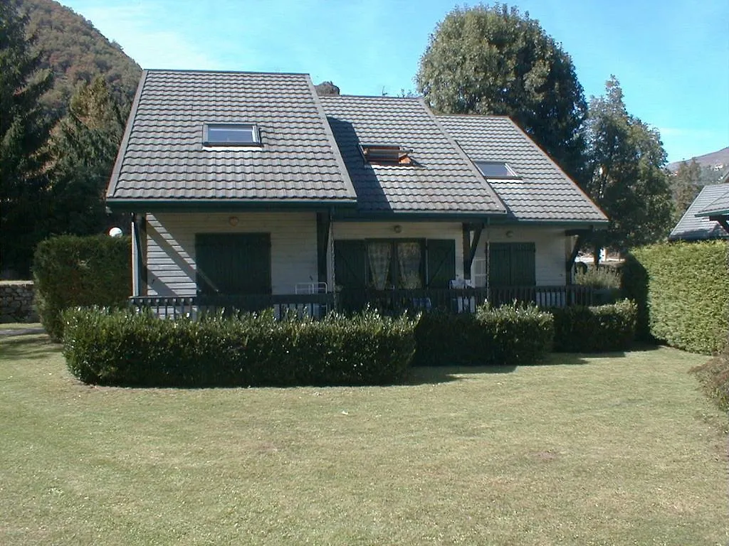Camping Le Castella Villa Luzenac 0*,