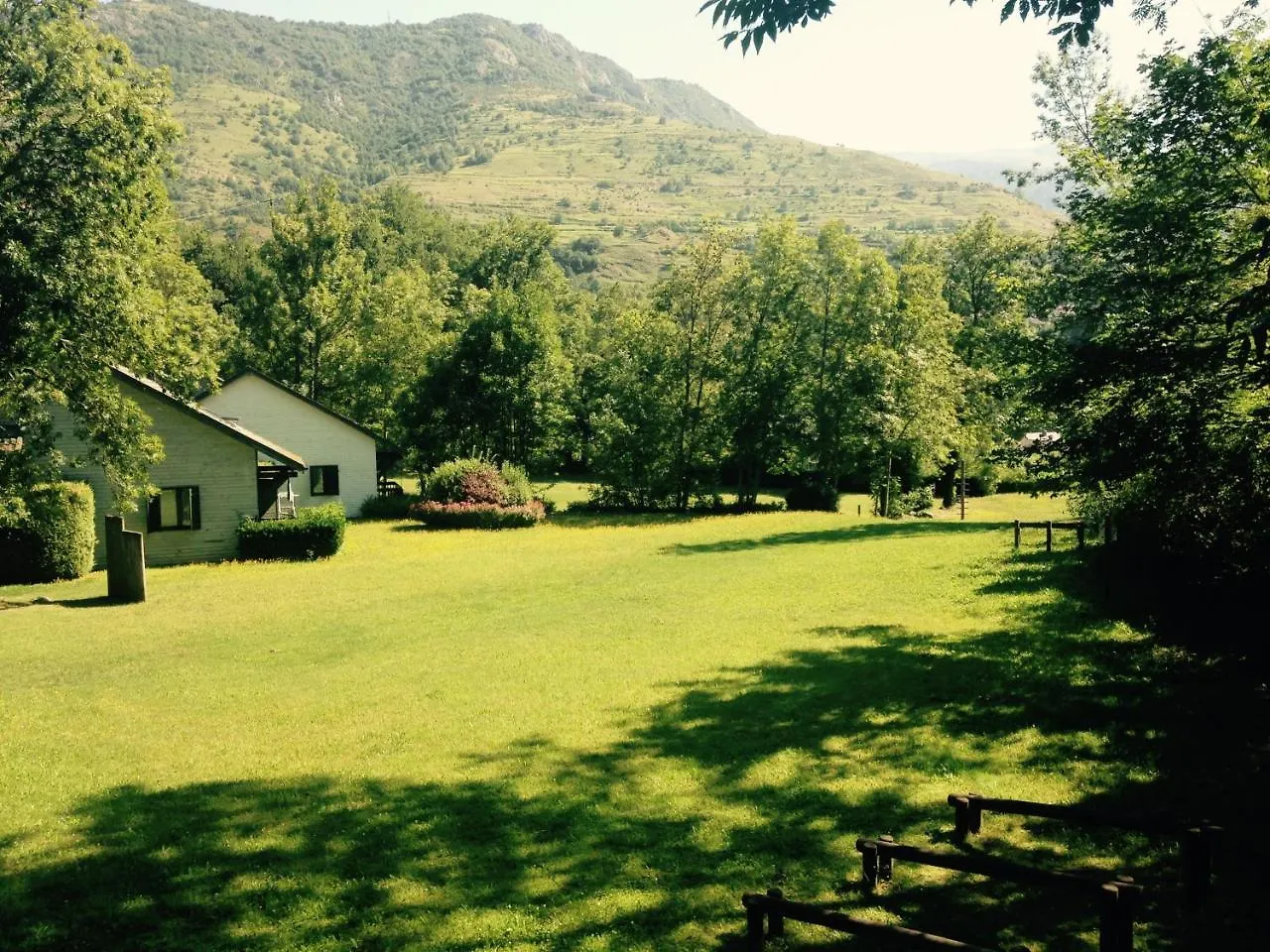 Chalet Camping Le Castella Villa Luzenac France